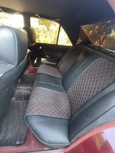 lada mostu: Mercedes-Benz 190: 2.3 l | 1990 il Hetçbek — 8