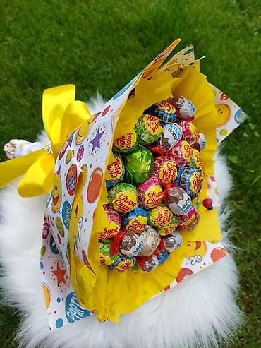 bayram papağı: Məhsul: Chupa Chups və Kinder konfet hədiyyə kompozisiyaları Təsvir: - — 1