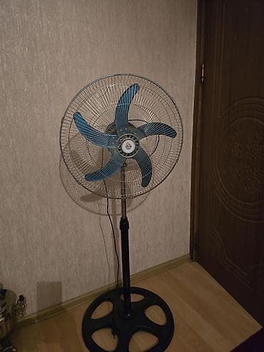 Dayanacaq tipli elektrik ventilyatoru - Geniş metal qoruyucu qəfəs və