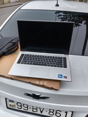 casper notebook qiymetleri: HONOR noutbuk Xüsusiyyətlər: - 15.6" ekran (nazik çərçivə) - HONOR — 2