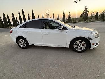 yan güzgü s: Chevrolet Cruze: 1.4 l | Sedan — 3