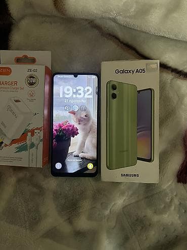 samsung netbook: Samsung Galaxy A05, 64 GB, rəng - Yaşıl, Sensor, Face ID — 3