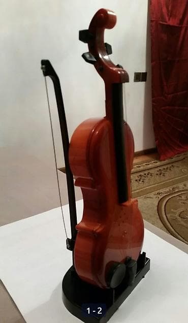 violin: Fiqur, Plastik, rəng - Qəhvəyi — 2