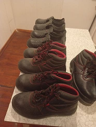 batinkalar: Qara rəngli iş ayaqqabısi 43 razmeri. üzün boğaz qısa boqaz var — 3