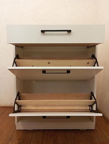 Açılan bölməli ayaqqabı dolabı - Rəng: ağ, tutacaqlar qara metal - — 4