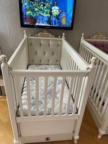 uşaqlar üçün dərin boşqablar: Oğlan və qız üçün, İşlənmiş, Beşik, Matras ilə — 2