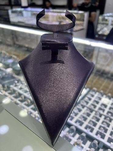 Zinət əşyaları üçün vitrin boyun mankeni - Material: dəri effektli