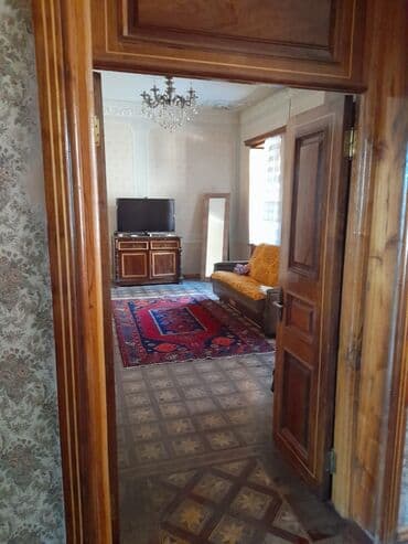 дом с цокольным этажом и гаражом: 9 otaq, 264 kv. m, Kredit var, Orta təmir — 14