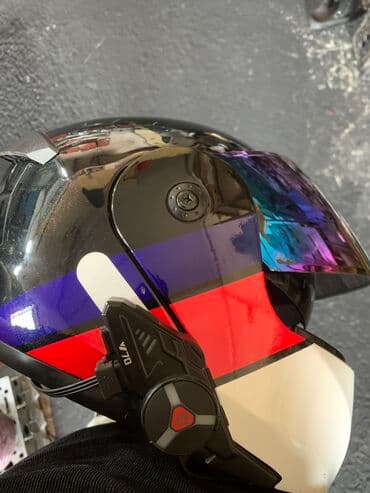 Moto dəbilqələr: Qəşəy vəziyyətdə kask satılır İntercom ilə bir yerdə Qiymət