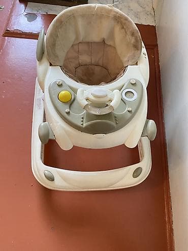 tibbi alət: Uşaq gəzdirəni (walker) - Rəng: krem və açıq yaşıl - Yumşaq oturacaq — 1