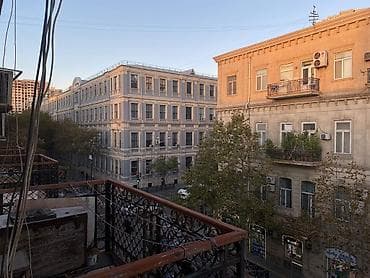 sahil: Şəhərin ən prestijli və əlverişli yerlərindən birində yerləşən 1 — 1