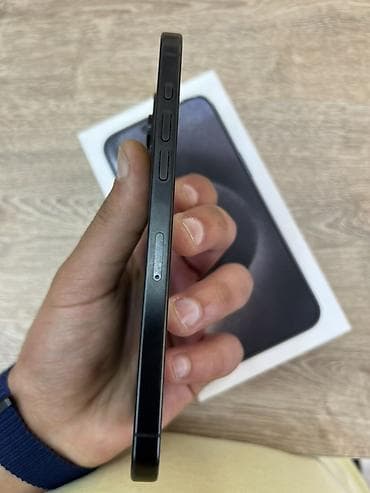15 pro max titanium: IPhone 15 Pro, Black Titanium, Simsiz şarj — 5