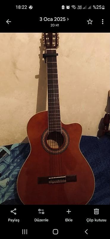 gitara tarnada: Klassik gitara, İşlənmiş, Ünvandan götürmə, Ödənişli çatdırılma — 2