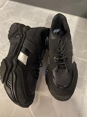 sette gumus: Qara rəngli idman ayaqqabısı yeni geyinilmeyib 37 olcu - Stil — 1