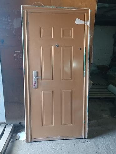 Metall giriş qapısı - Material: polad metal konstruksiya, perimetri