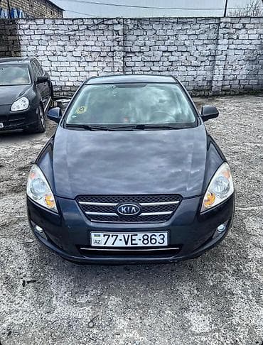 Kia Ceed: 1.4 l | 2009 il Hetçbek