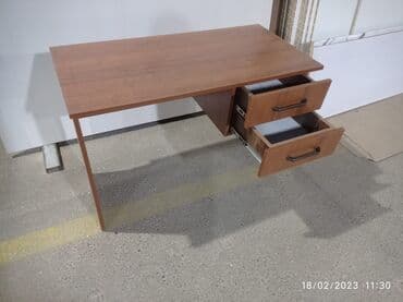 Вешалки: Новый, Для сотрудника, Квадратный стол — 3