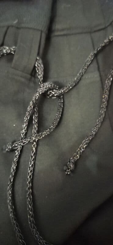 Məktəbli forması: Qara şort – İssi Istanbul, ölçü 42 - Rəng: qara - Model: dizdən — 3