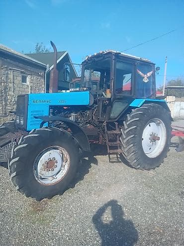 masin soyuducu: Belarus 1221 təkərli traktor - Model: Беларус 1221 (Gövdədə qeyd — 1