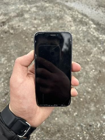 manitor ekran: IPhone 12 mini, Qara — 4