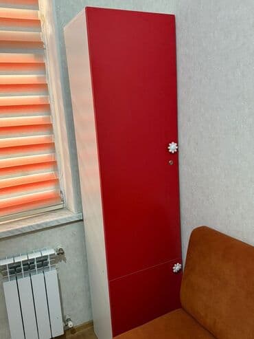 mətbəx künc divan: Mebel dəsti - Dar, hündür dolab: bir qapılı, korpus ağ, ön panel — 1