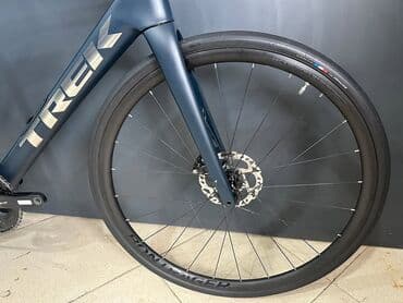 5 ci sinif riyaziyyat qiymətləndirmə tapşırıqları: TREK yol velosipedi – karbon karkaslı, disk əyləcli, Shimano 105 — 3