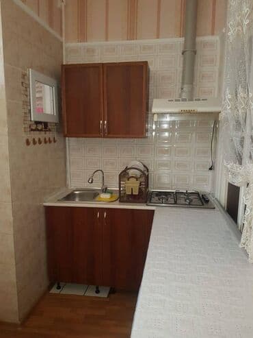 bakixanovda kiraye evler 2024: 28 may metrosunun yaxınlığında 28 mola yaxın 4 mertebeli binanın 3-cü — 8