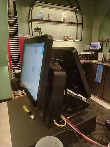 kassa stol: POS kassasistemi – iki ekranlı, sensor panel 15.6 1200 azn alinib Iki — 1