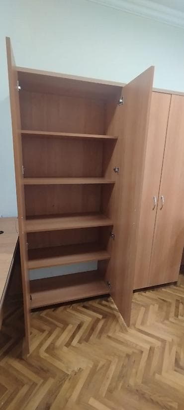 İşlənmiş, Kvadrat masa — 2