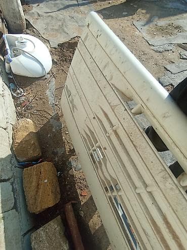 Məhsul: DAF XF yük maşını üçün arxa yük bölməsi qapağı