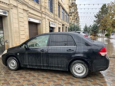 c klass mersedes: Nissan Tiida: 1.8 l | 2007 il Sedan — 7