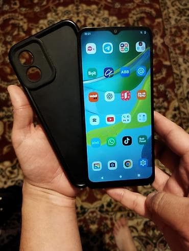 Motorola Moto E13, 256 GB, rəng - Qara — 3