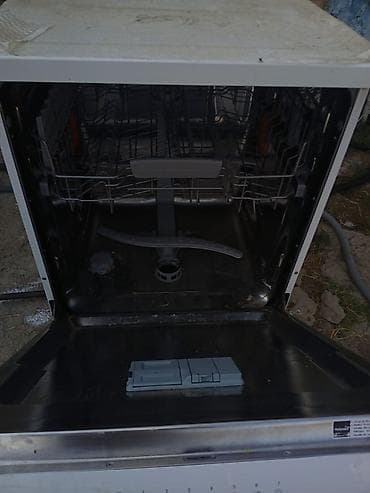 ucuz pc: Hotpoint markalı qabyuyan maşın. Sərbəst dayanan, ağ rəngli modeldir — 2