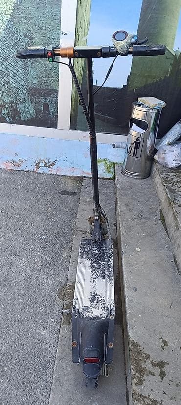 panda baligi: İşlənmiş Elektrik samokat 8", 251 - 350 Vt, 26 - 35 km/s, Ünvandan götürmə — 1