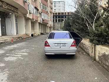 akumlyator alisi: Mercedes-Benz C-Class: 2.2 l | 1996 il Sedan — 1