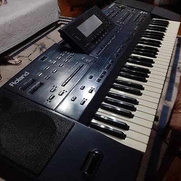 Səs avadanlığı: Sintezator, Roland, İşlənmiş, Ünvandan götürmə — 3