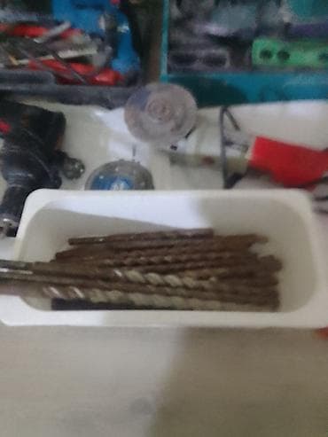 şuşə kəsimi: Tikinti və təmir üçün alətlər dəsti Tərkib: - Zərbə funksiyalı — 4