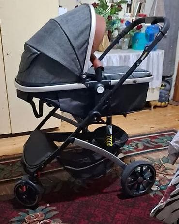 Çıxarıla bilən beşikli araba