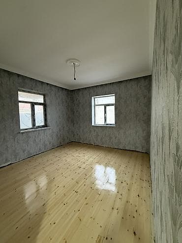 Qarajlar: Satılık 3otaqlı həyət evi - Planlaşma: geniş dəhliz, 2yataq otağı, 1 — 2