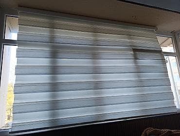 jaluz perde: Zebra tipli jalüz pərdə - Rəng: açıq krem/boz tonlarında, zolaqlı — 2