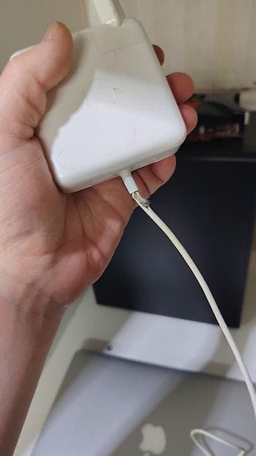 400 manatliq telefonlar: Macbook air A1466 (2017) Core i5 (5ci nesil) 8 ram 256GB ssd - — 5