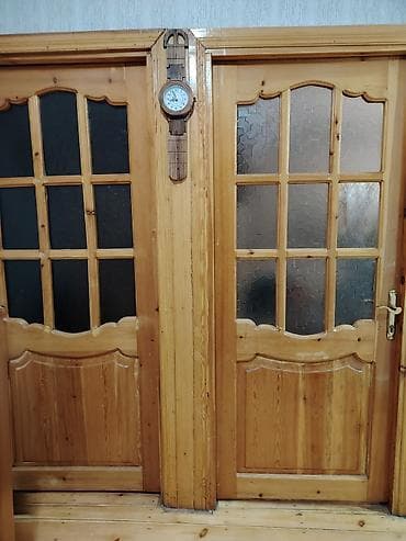 taxta gapilar: Taxta otaq qapıları – şüşəli klassik model 3-ədəd qapı satılır. Bir — 2