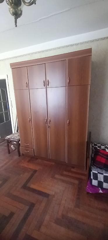 şkaflar: İşlənmiş, 4 qapılı, Siyirməli, Qəhvəyi, Digər material, Açılan, Düz dolab — 1