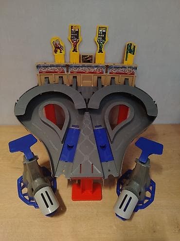 stacktrack oyuncaq dəsti: Hot Wheels trek qurğuları və tematik setlər toplusu - Bir neçə böyük — 3
