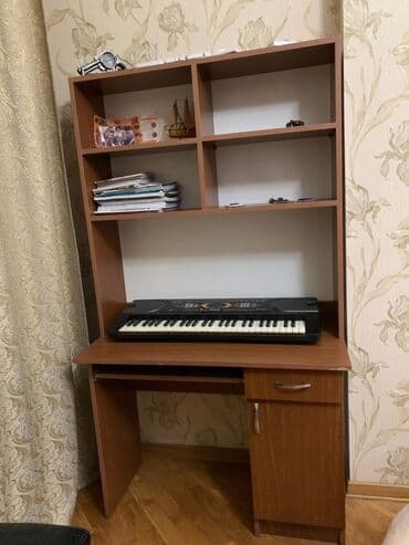 künc rəf: Künc masa, Polkalı, Siyirməli, Teksturalı laminat — 2