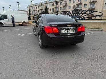 şevralet kobalt: Chevrolet Cruze: 1.4 l | 2014 il 33800 km Sedan — 4