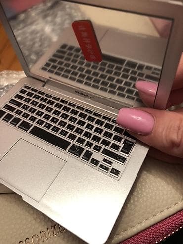 Zərgərlik əşyaları: Mini “laptop” güzgü – MacBook Air dizaynında kompakt cib güzgüsü Həzi — 1
