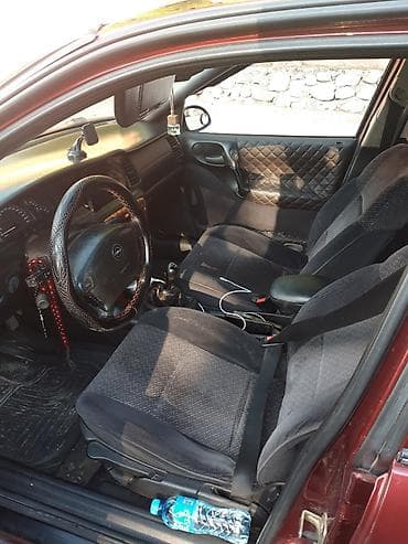 opel omega b: Opel Vectra sedan – vişnə rəngi, 4 qapı, qara disklər, tonlu şüşələr — 9