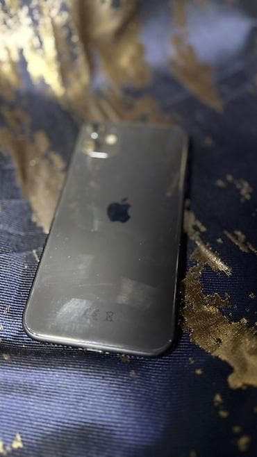 IPhone 11, Qara, Simsiz şarj