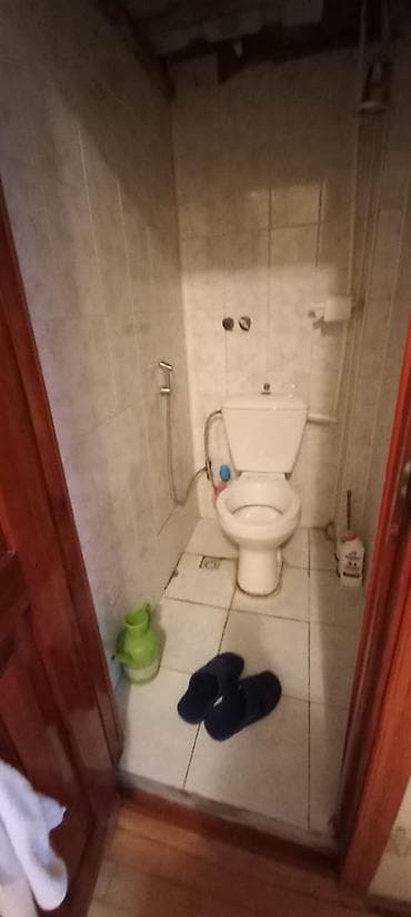 mesdaga ev: Sumqayıt 8 mkda 5/5, 2 otağlı əşyalı ev aylığı 350 Azn. Suyu daimidir — 9
